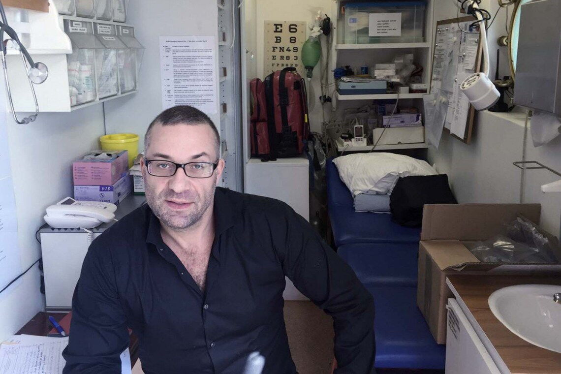 Seekrankheit in der Offshore-Windenergie: Ein Interview mit Schiffsarzt Dr. Christian Ottomann