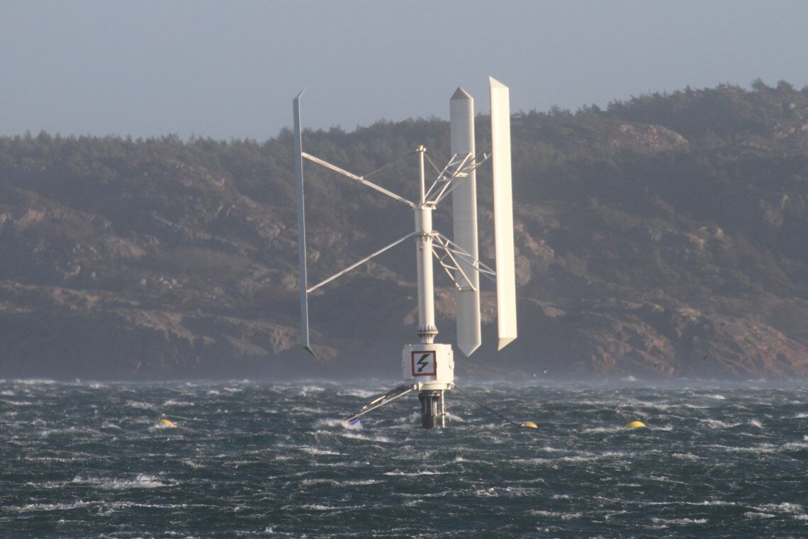 SeaTwirl: Prototyp eines schwimmenden Vertikalwindrads in Schweden.