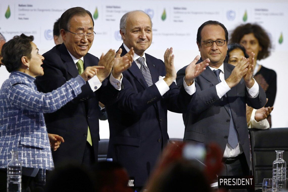 Jubel zum Abschluss der Pariser Klimakonferenz 2015: Delegierte aus fast 200 Staaten haben sich auf ein historisches Abkommen zum Schutz des Klimas geeinigt.