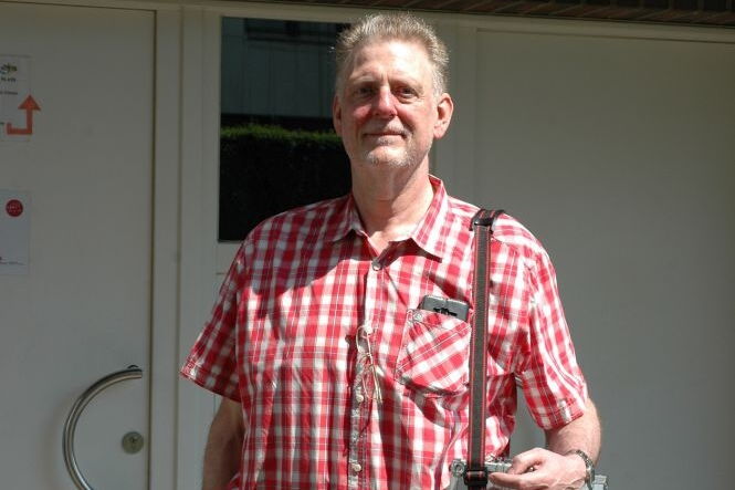 Energie-Erstehelfer: Rolf Krautter vom Caritasverband Hamburg hilft Menschen dabei, Strom zu sparen.