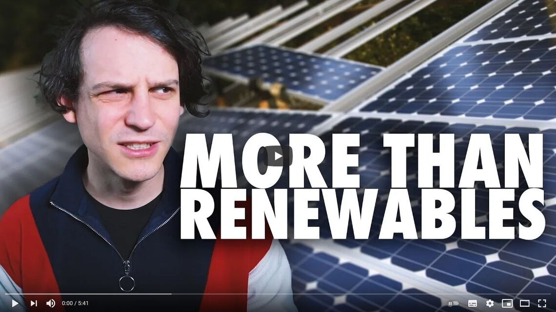 Hinter Climate Adam verbirgt sich Adam Levy: ein britischer Physiker, der in satirischen und humorvollen Videos über den Klimawandel aufklärt.