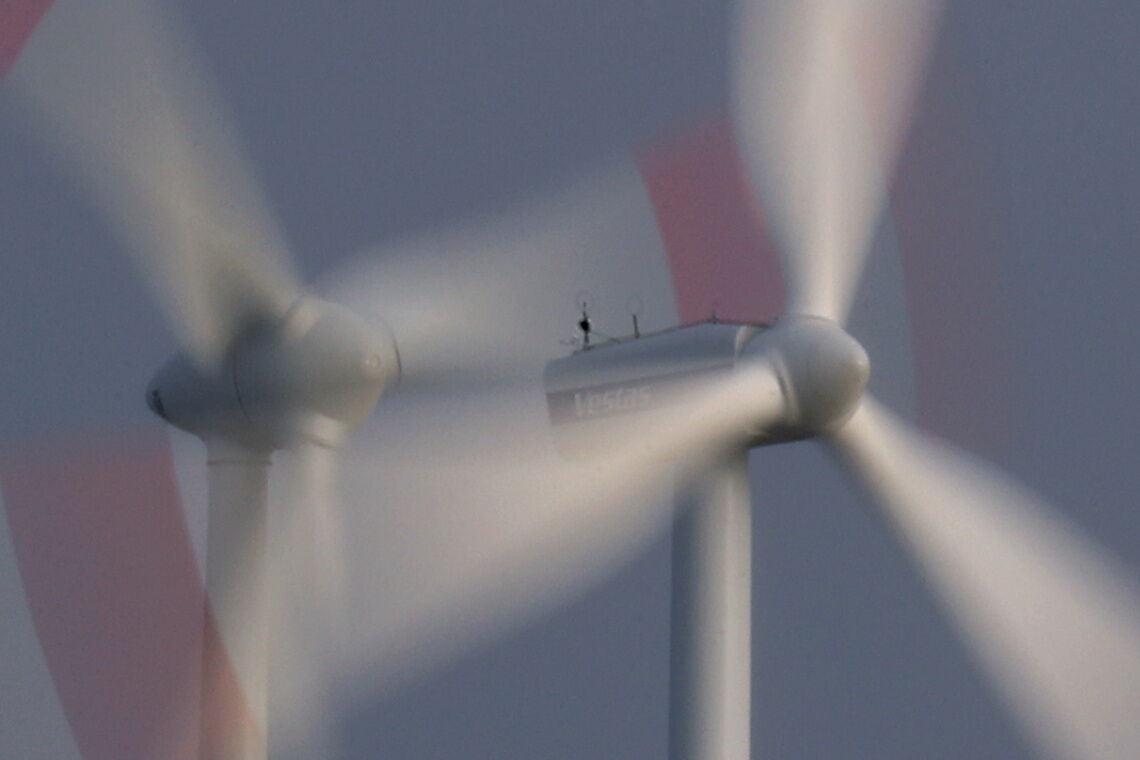 Windräder erzeugen Geräusche und Infraschall. Gesundheitsgefahren gehen davon allerdings nicht aus. Eine Studie der BGR hatte den Effekt falsch berechnet.