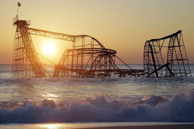 Die Jet-Star-Roller-Coaster-Achterbahn in New Jersey wurde 2012 vom Hurrikan Sandy in den Atlantik gerissen. Solche Stürme häufen sich – und sie richten immer größere Schäden an.