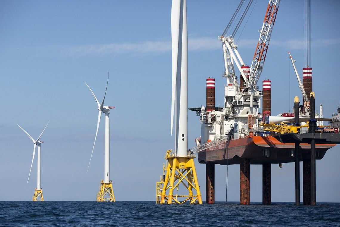 Block Island ist der erste Offshore-Windpark der USA. Wenn vor der Küste Tausende Windräder stünden, könnten sie die Wucht von Hurrikans bremsen, glauben Forscher.