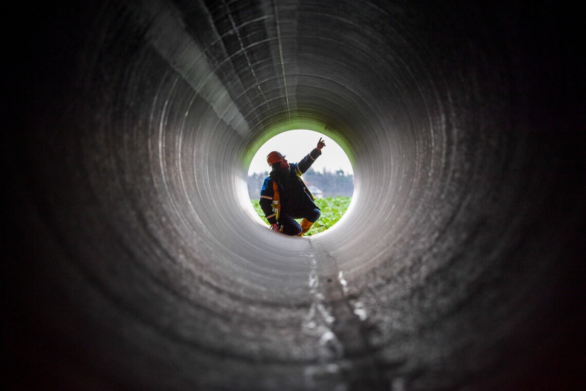 Bau einer Erdgas-Pipeline: Gas soll als Brückentechnologie dienen, bis genügend Ökostrom zur Verfügung steht. Doch die Klimabilanz von Gas ist schlecht.